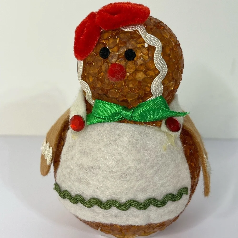 Color Changing Set of 4 Plastic Popcorn Gingerbread Men Women Christmas Ornament